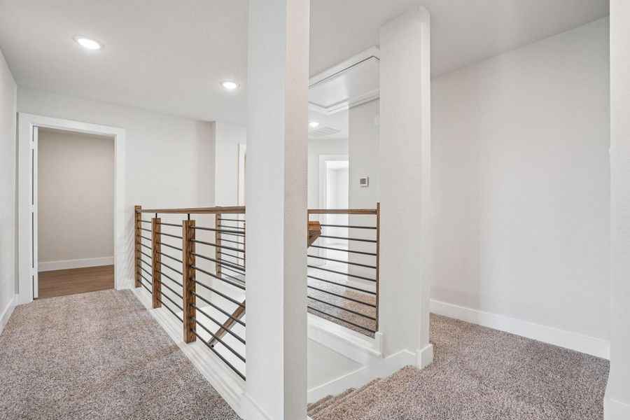 Spacious, unfurnished interior of a new home in Cay Landing, Houston (Image 17).
