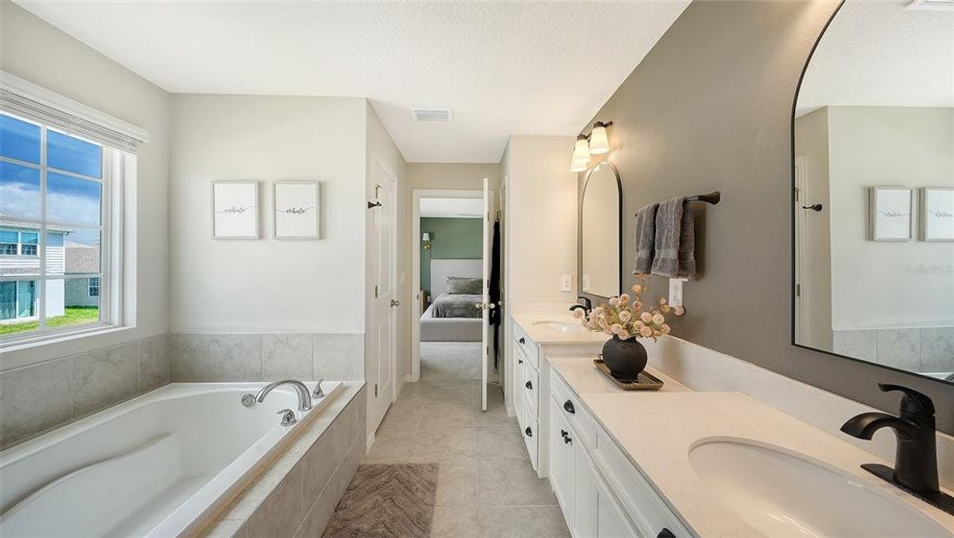Furnished interior view inside a new home in , Bradenton (Image 7).