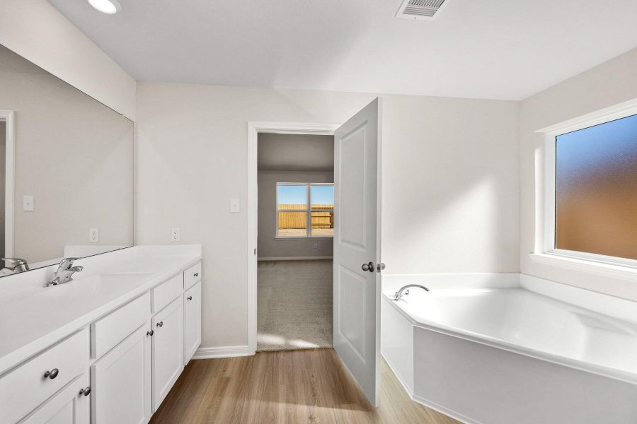 Furnished interior view inside a new home in Lago Mar, Texas City (Image 3).