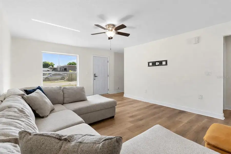 Furnished interior view inside a new home in , Auburndale (Image 10).