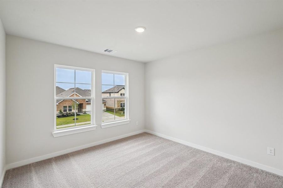 Spacious, unfurnished interior of a new home in Summerwood Estates, Red Oak (Image 27). Spacious, unfurnished interior of a new home in Summerwood Estates, Red Oak (Image 27).