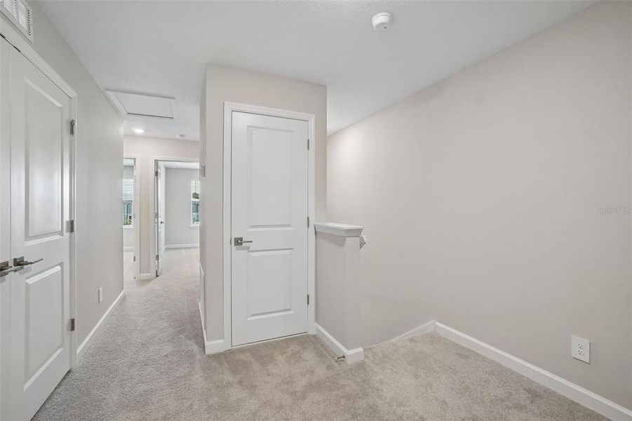 Spacious, unfurnished interior of a new home in , Tampa (Image 22).