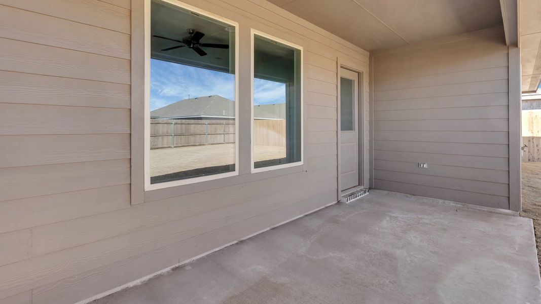 Exterior details and patio area of a home in Allen Farms, Lubbock (Image 3).