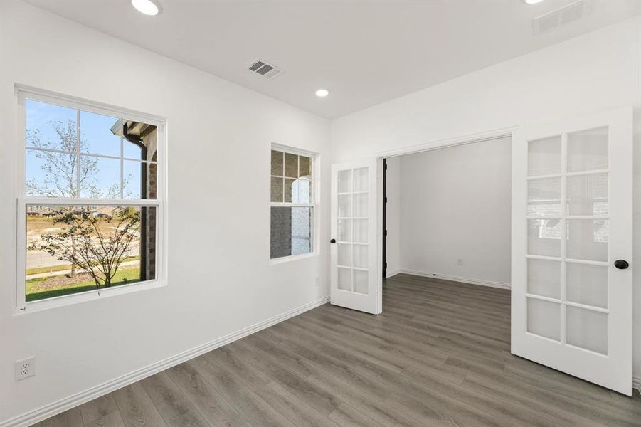 Spacious, unfurnished interior of a new home in Meadow Park, Melissa (Image 21). Spacious, unfurnished interior of a new home in Meadow Park, Melissa (Image 21).