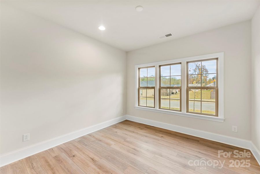 Spacious, unfurnished interior of a new home in The Courtyards on New Hope, Gastonia (Image 12).