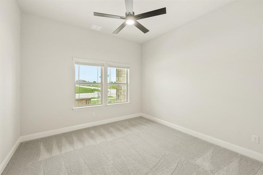 Spacious, unfurnished interior of a new home in The Retreat at North Grove 60, Waxahachie (Image 30). Spacious, unfurnished interior of a new home in The Retreat at North Grove 60, Waxahachie (Image 30).