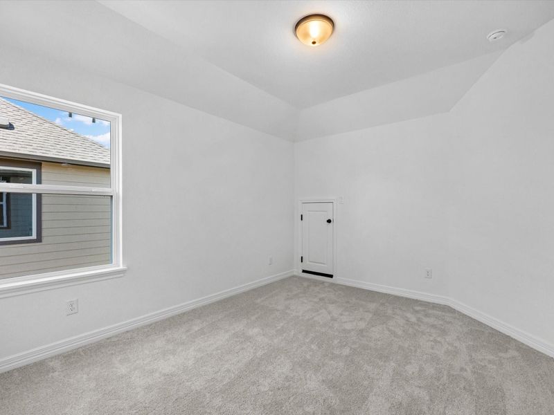 Spacious, unfurnished interior of a new home in Brookewater, Rosenberg (Image 18).