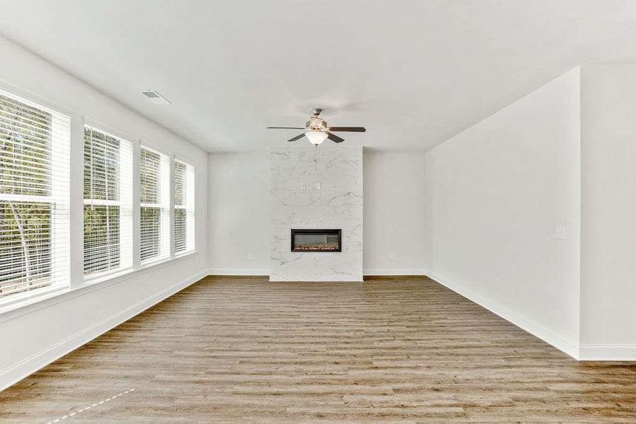 Spacious, unfurnished interior of a new home in Waters Edge, Mansfield (Image 13). Spacious, unfurnished interior of a new home in Waters Edge, Mansfield (Image 13).