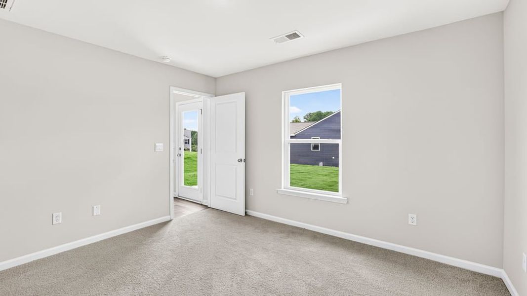 Spacious, unfurnished interior of a new home in Cloverdale Hills, Piedmont (Image 31). Spacious, unfurnished interior of a new home in Cloverdale Hills, Piedmont (Image 31).