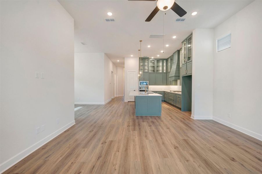 Spacious, unfurnished interior of a new home in Harvest Green - Reserve Collection, Richmond (Image 28).