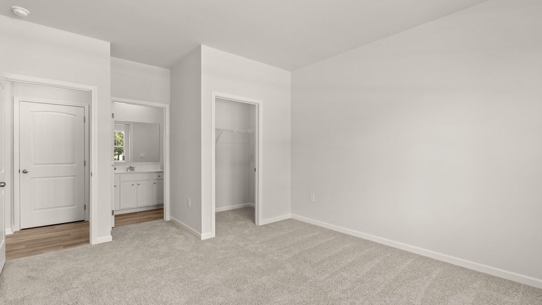 Representative unfurnished interior of a home built from the Irwin ll by D.R. Horton in Braselton Village, Braselton (Image 16).