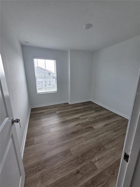 Spacious, unfurnished interior of a new home in , Eagle Lake (Image 10).