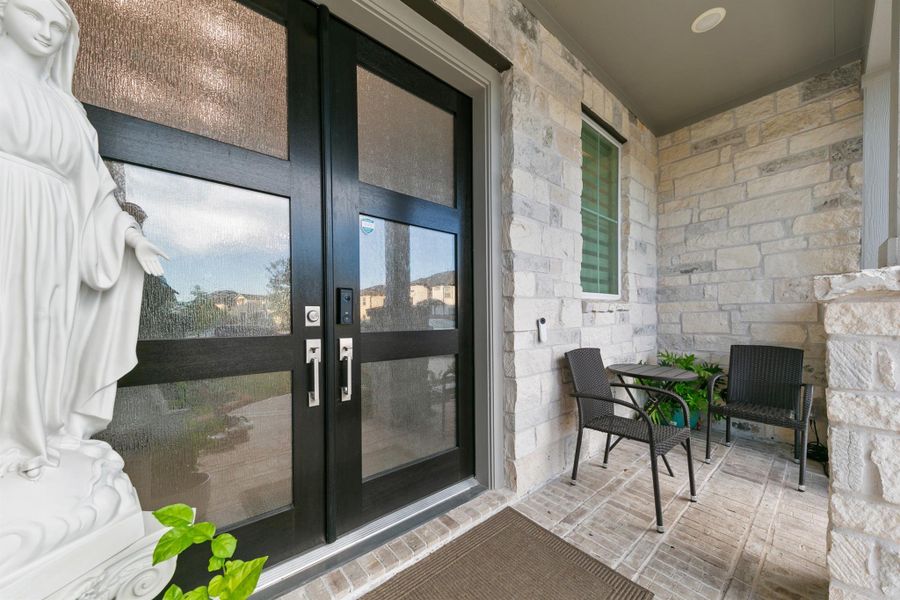 Exterior details and patio area of a home in Trillium 60′, Richmond (Image 2).