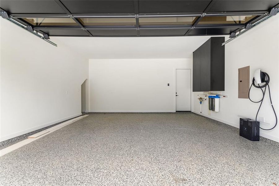 Spacious, unfurnished interior of a new home in , Fort Worth (Image 39).