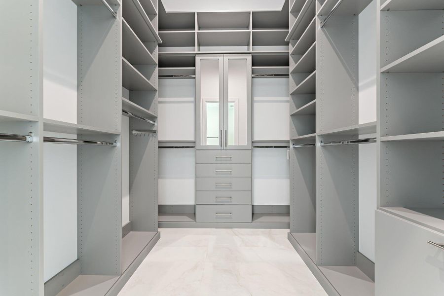 Spacious, unfurnished interior of a new home in , Jupiter (Image 86). Spacious, unfurnished interior of a new home in , Jupiter (Image 86).