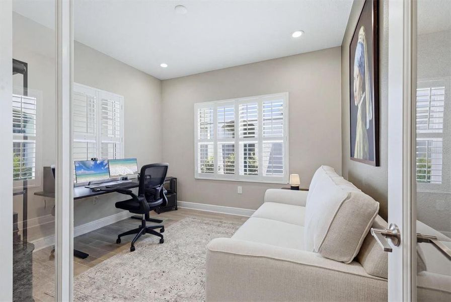 Furnished interior view inside a new home in Windward, Lakewood Ranch (Image 26). Furnished interior view inside a new home in Windward, Lakewood Ranch (Image 26).