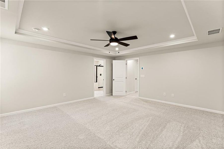Spacious, unfurnished interior of a new home in Watermist at Mirror Lake, Villa Rica (Image 18). Spacious, unfurnished interior of a new home in Watermist at Mirror Lake, Villa Rica (Image 18).