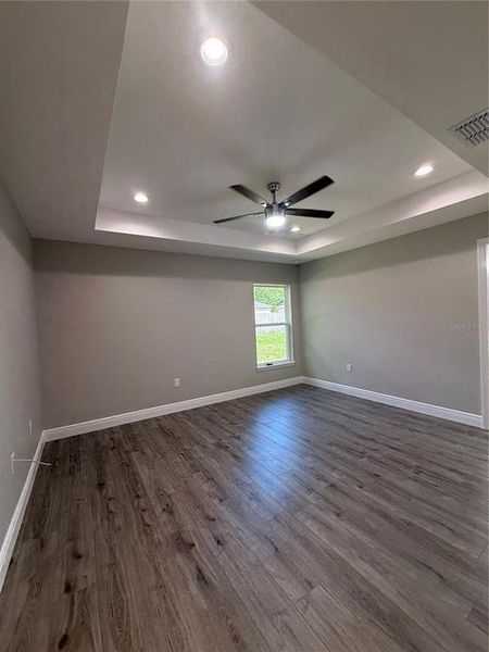 Spacious, unfurnished interior of a new home in , Ocala (Image 14).