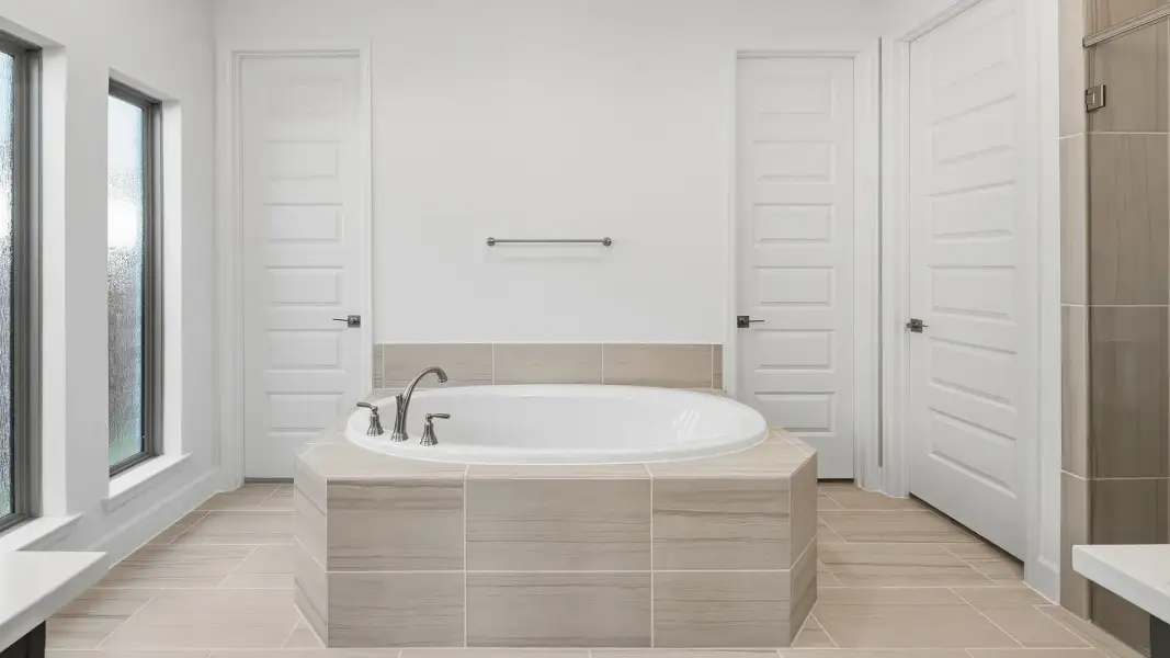 Furnished interior view inside a new home in Eliana, McKinney (Image 14).
