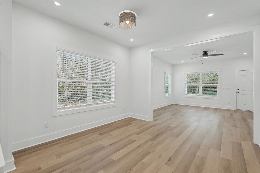 Spacious, unfurnished interior of a new home in , Walterboro (Image 23).