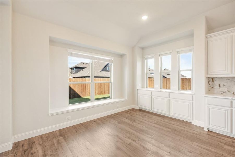 Spacious, unfurnished interior of a new home in Stone River Glen 60s, Royse City (Image 24).