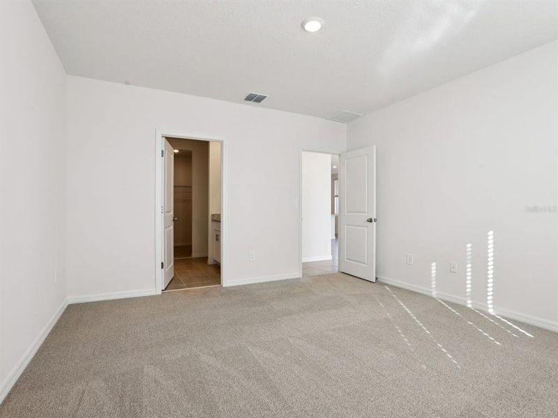 Spacious, unfurnished interior of a new home in Leyland Preserve - Premier Series, Brooksville (Image 15).