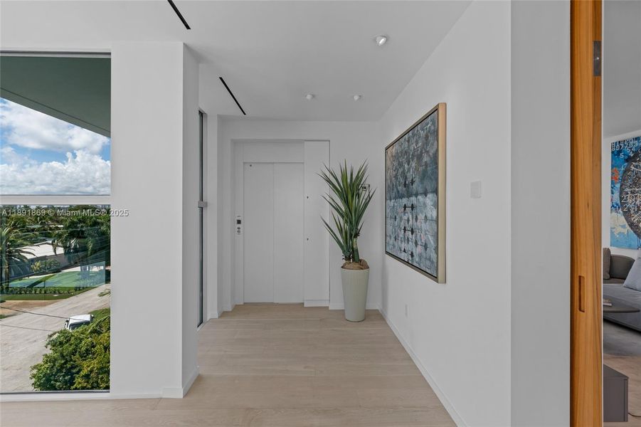 Image 47 of a home in .