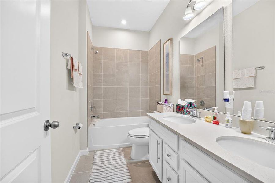 Furnished interior view inside a new home in , Ocala (Image 16).