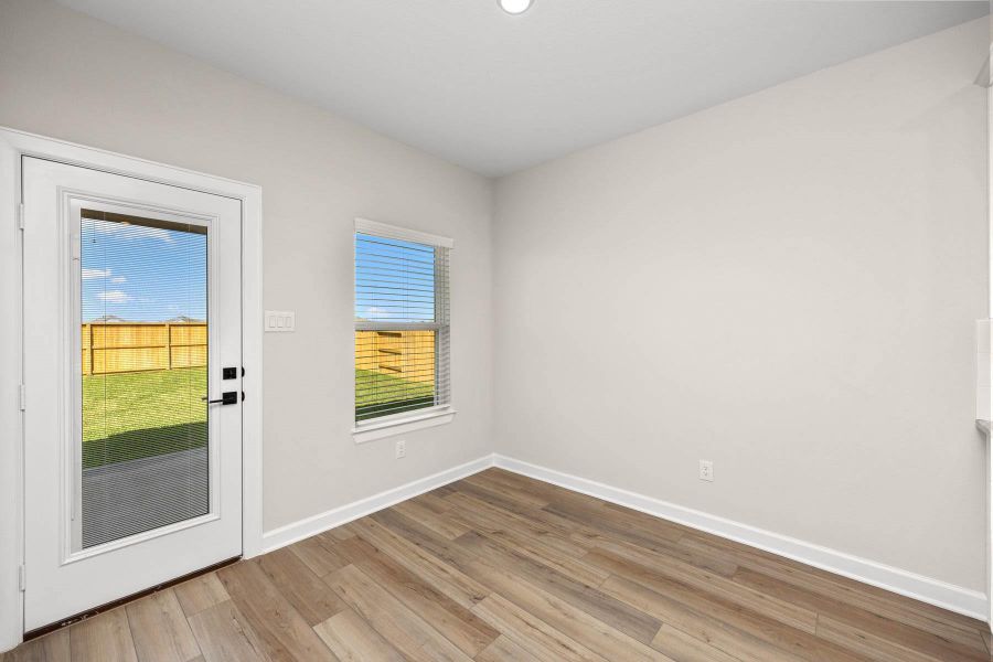 Spacious, unfurnished interior of a new home in Sunterra, Katy (Image 13).