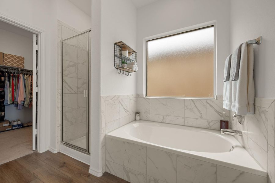 Furnished interior view inside a new home in Thunder Rock, Marble Falls (Image 24).