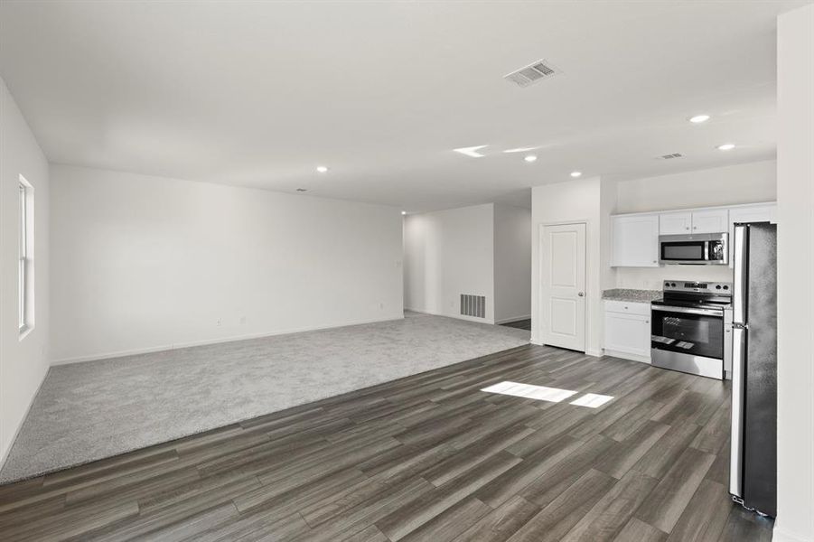 17. 807 Lexington - Dining (3)