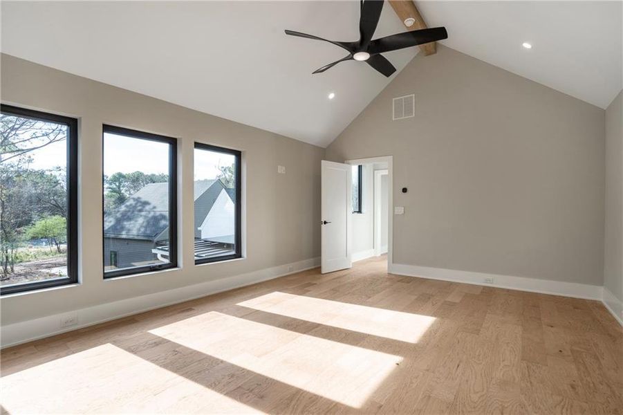 Spacious, unfurnished interior of a new home in Aster, Roswell (Image 35).