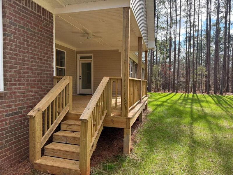 Exterior details and patio area of a home in , Mansfield (Image 29).