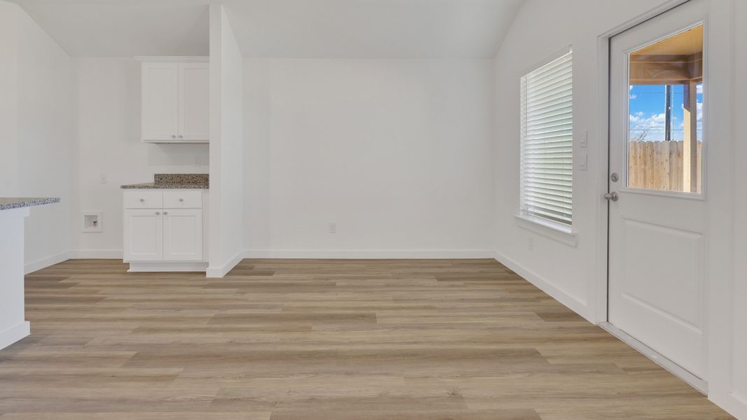 Spacious, unfurnished interior of a new home in Everest Heights, Lubbock (Image 16).