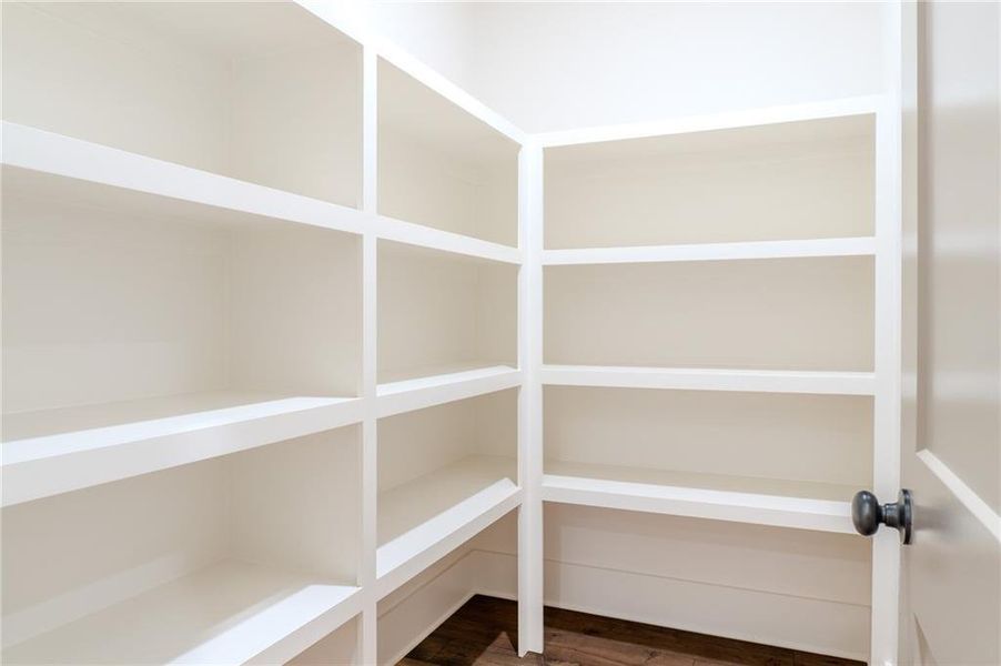 Spacious, unfurnished interior of a new home in Spring Creek, Monroe (Image 36). Spacious, unfurnished interior of a new home in Spring Creek, Monroe (Image 36).