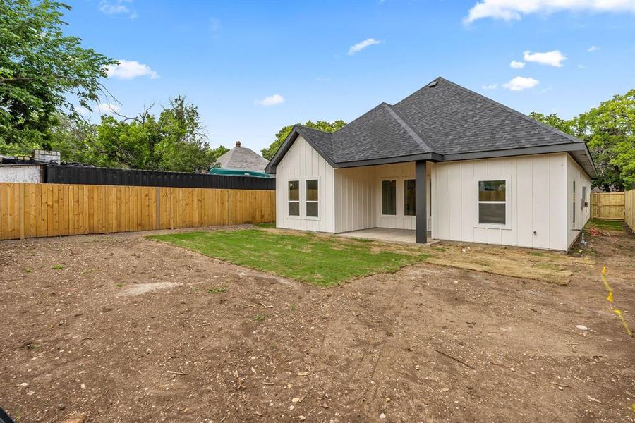 Exterior details and patio area of a home in , Fort Worth (Image 30).