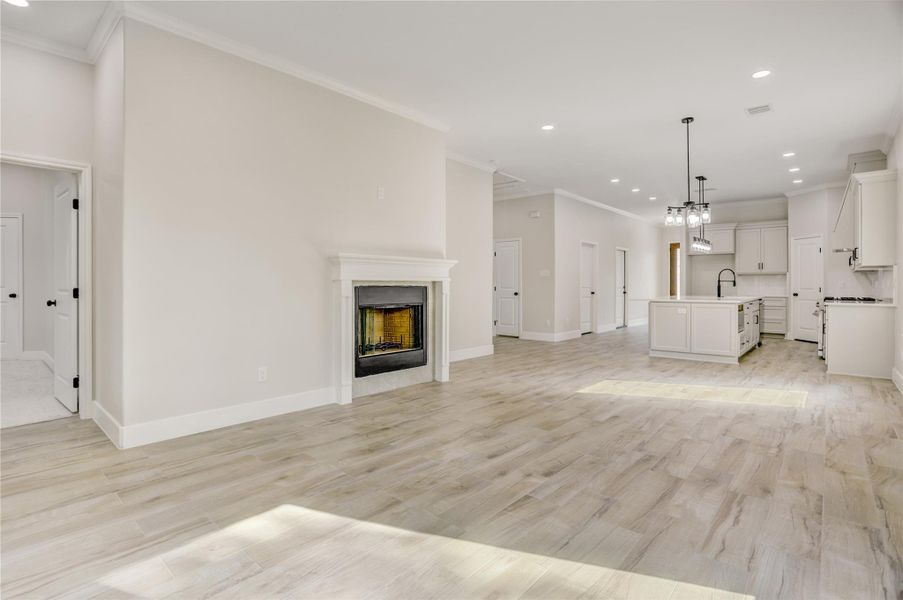 Spacious, unfurnished interior of a new home in , Houston (Image 20).
