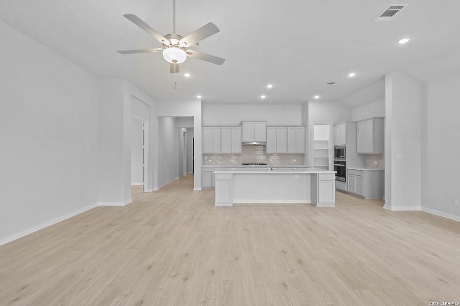 Spacious, unfurnished interior of a new home in Ladera, San Antonio (Image 34). Spacious, unfurnished interior of a new home in Ladera, San Antonio (Image 34).