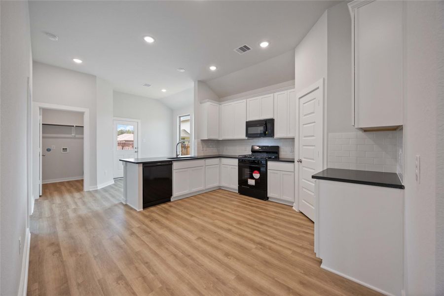 Image 17 of a home in Meadow Park.