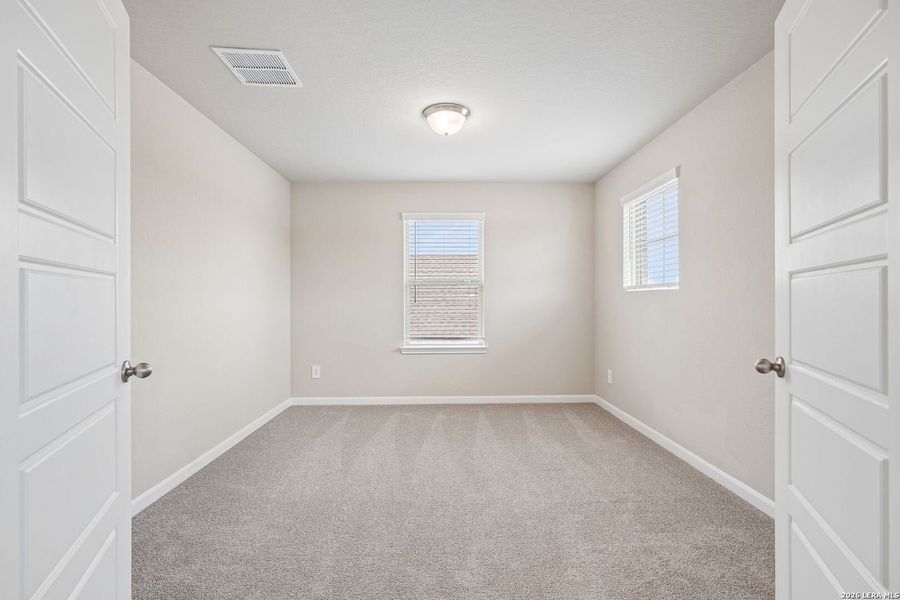 Spacious, unfurnished interior of a new home in Arcadia Ridge - Premier Series, San Antonio (Image 44).