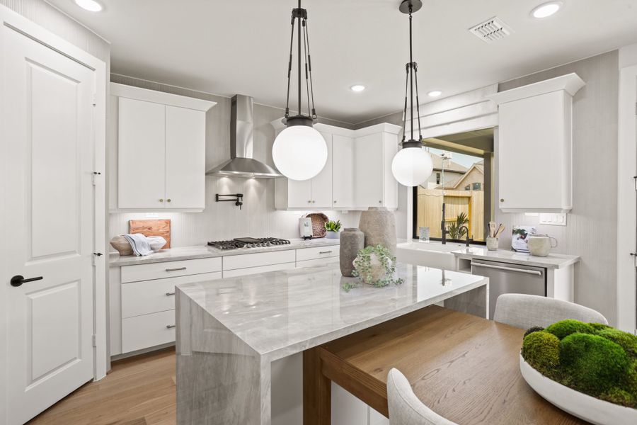 Furnished interior view inside a new home in Jubilee 45', 50', 70', Hockley (Image 19).