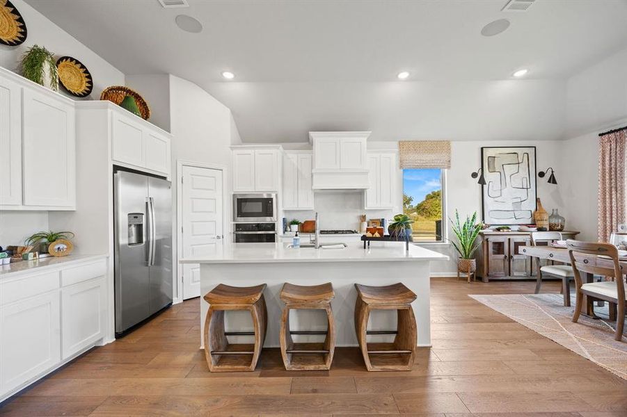 7-web-or-mls-722-tinsley-mdws-dr