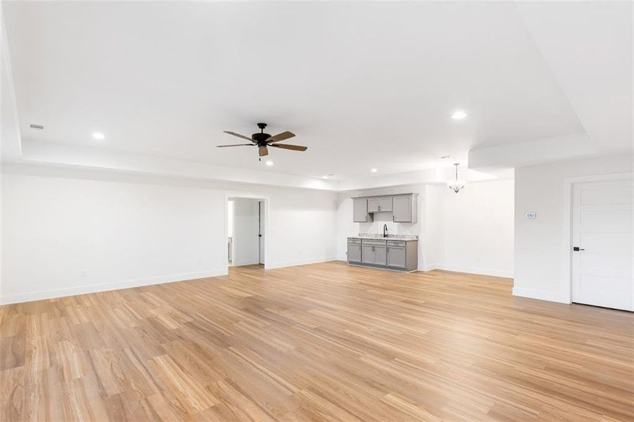 Spacious, unfurnished interior of a new home in , Bremen (Image 39). Spacious, unfurnished interior of a new home in , Bremen (Image 39).