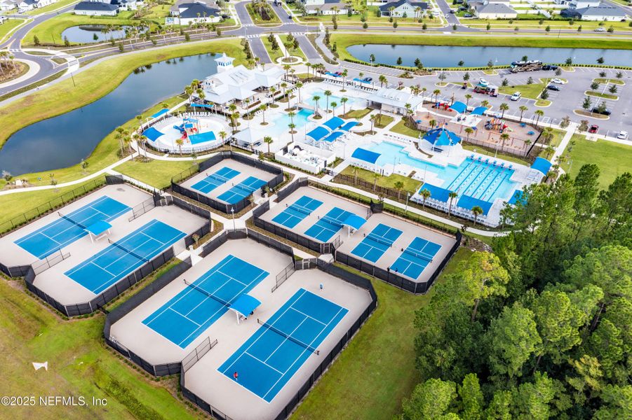 Community amenities in Brandon Lakes at Silver Landing, St. Augustine (Image 29).