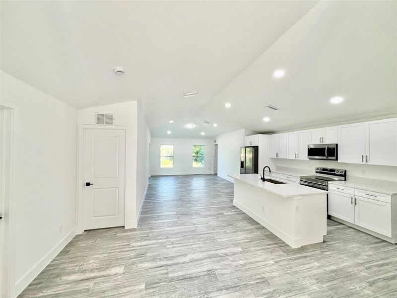 Image 35 of a home in .