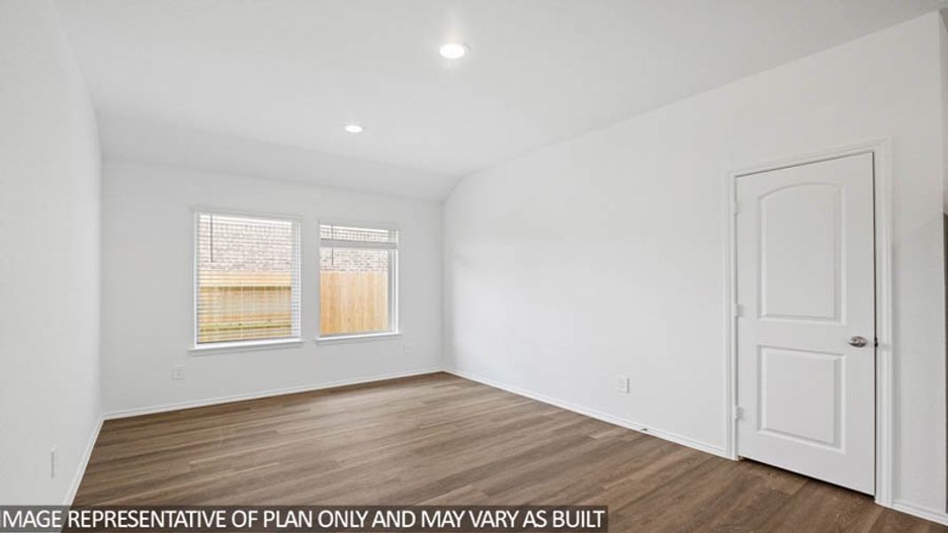 Spacious, unfurnished interior of a new home in Sunterra, Katy (Image 13).