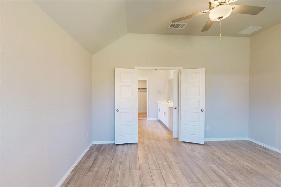 Spacious, unfurnished interior of a new home in Forest Park, Princeton (Image 24). Spacious, unfurnished interior of a new home in Forest Park, Princeton (Image 24).