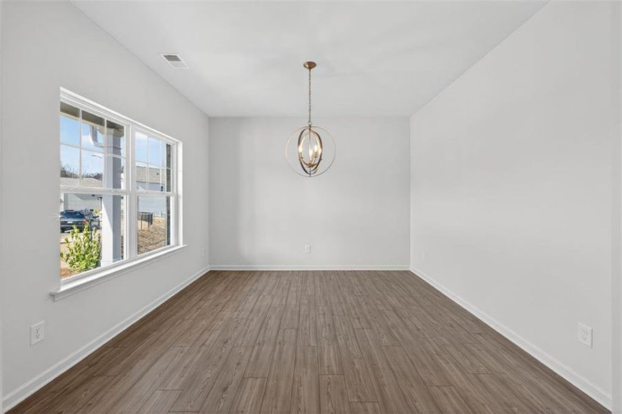 Spacious, unfurnished interior of a new home in Garrett Preserve, Douglasville (Image 19).