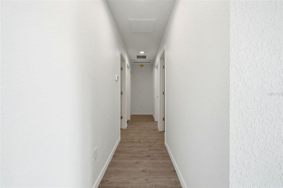 Spacious, unfurnished interior of a new home in , Ocklawaha (Image 25).