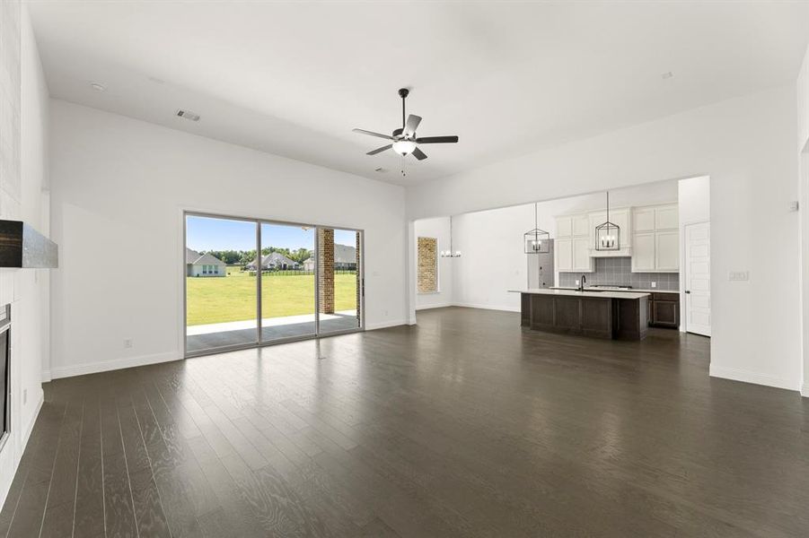 10. 409 Spoonbill - Family